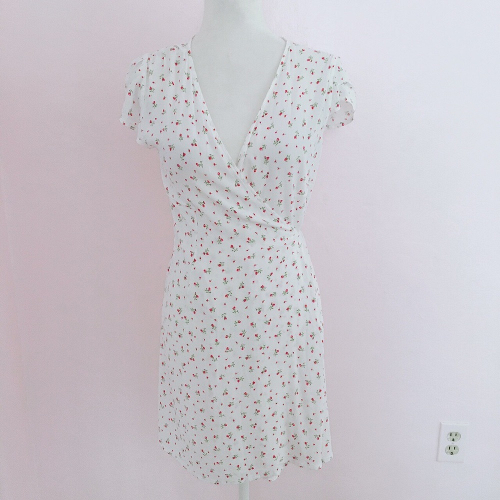 brandy melville white floral robbie dress
